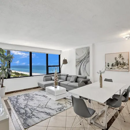 Beautiful Condo In Resort Beach Service 1004
